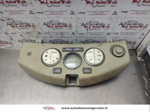 Usados Panel de control de calefacción Nissan Micra (K12) 1.4 16V Precio de solicitud ofrecido por Autodemontage M.J. Rutte B.V.