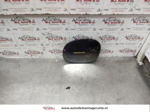 Used Mirror glass, left Peugeot 206 CC (2D) 1.6 16V Price on request offered by Autodemontage M.J. Rutte B.V.
