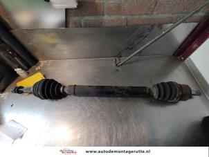 Used Front drive shaft, right Nissan Sunny (Y10) 1.6 LX,SLX 16V Price on request offered by Autodemontage M.J. Rutte B.V.