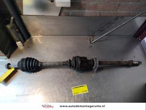 Used Front drive shaft, right Ford Mondeo II Wagon 1.8i 16V Price on request offered by Autodemontage M.J. Rutte B.V.