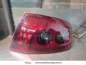 Usados Luz trasera derecha Peugeot 407 (6D) 1.8 16V Precio de solicitud ofrecido por Autodemontage M.J. Rutte B.V.