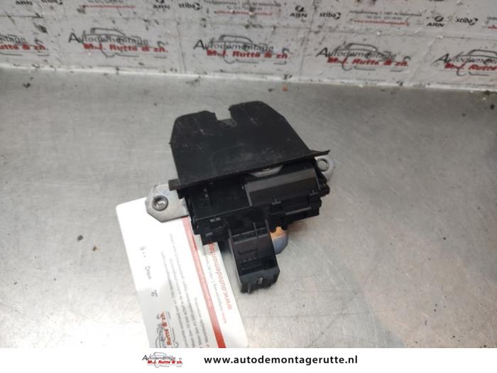 Tailgate lock mechanism Ford Focus 2 Wagon 1.6 TDCi 16V 110 1741022
