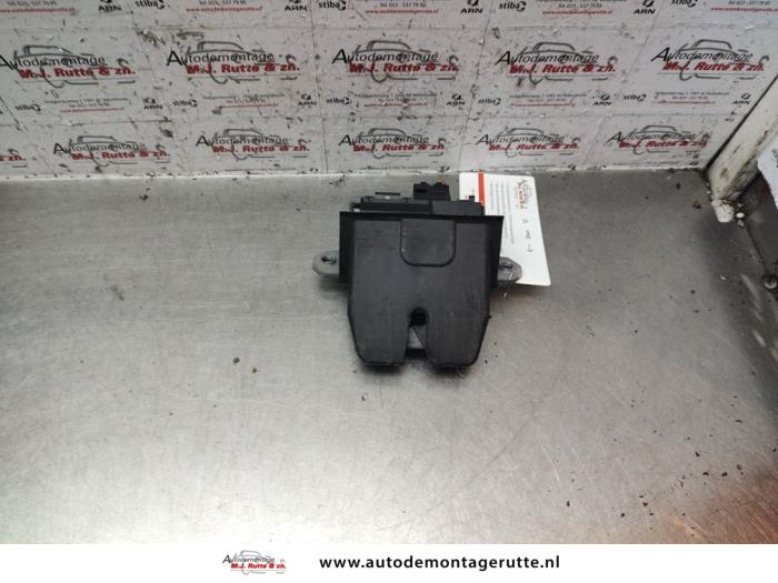 Tailgate lock mechanism Ford Focus 2 Wagon 1.6 TDCi 16V 110 1741022