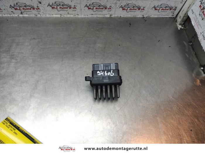 Heater resistor Ford Focus 2 Wagon 1.6 TDCi 16V 110 040108