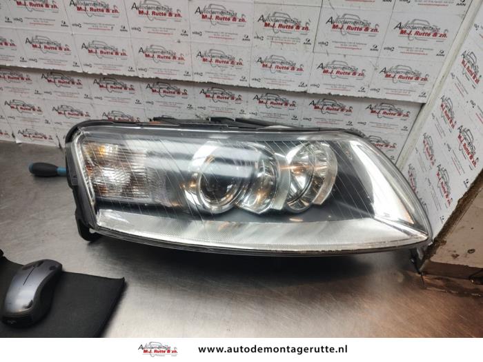 Usagé Phare droit Audi A6 (C6) 2.4 V6 24V Prix sur demande proposé par Autodemontage M.J. Rutte B.V.