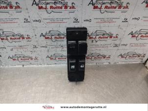 Przelacznik combi okienny z Suzuki SX4 (EY/GY) 1.6 16V VVT Comfort,Exclusive Autom. 2006
