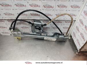 Used Window mechanism 2-door, front left Peugeot 1007 (KM) 1.6 GTI,Gentry 16V Price on request offered by Autodemontage M.J. Rutte B.V.