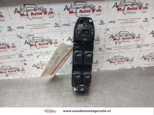 Used Multi-functional window switch Jaguar X-type 2.1 V6 24V Price on request offered by Autodemontage M.J. Rutte B.V.
