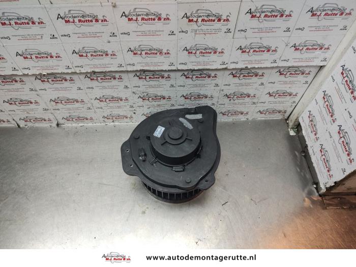 Heating and ventilation fan motor from a Volvo V70 (GW/LW/LZ) 2.5 10V 1997