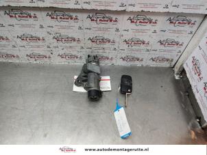 Used Ignition lock + key Volkswagen New Beetle (9C1/9G1) 2.0 Price on request offered by Autodemontage M.J. Rutte B.V.