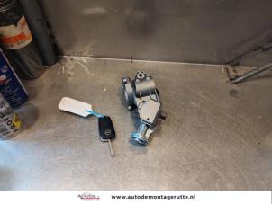 Gebrauchte Zündschloss + Schlüssel Opel Corsa D 1.4 16V Twinport Preis auf Anfrage angeboten von Autodemontage M.J. Rutte B.V.
