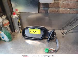 Used Wing mirror, left Volvo V70 (SW) 2.4 T 20V AWD Price on request offered by Autodemontage M.J. Rutte B.V.