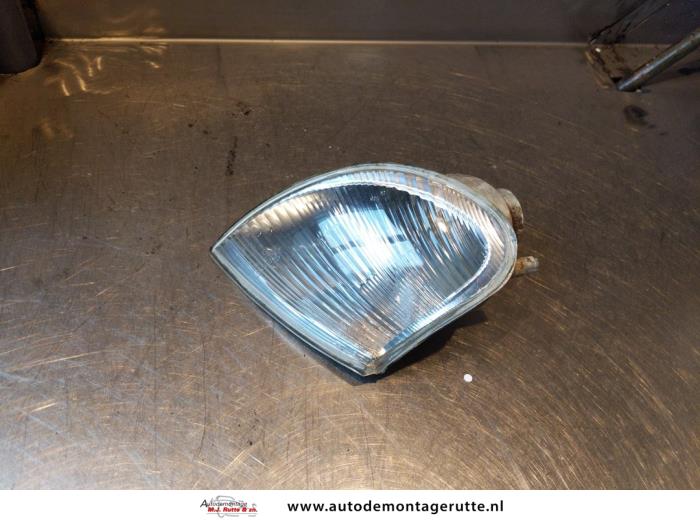 Indicator, right from a Peugeot Partner Combispace 1.6 16V 2001