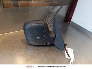 Skärmspegel, höger från en Peugeot Partner Combispace 1.6 16V 2001