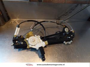 Used Window mechanism 2-door, front left BMW 3 serie (E92) 325i 24V Price on request offered by Autodemontage M.J. Rutte B.V.