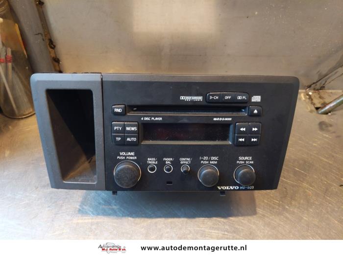 Radio de un Volvo V70 (SW) 2.4 D5 20V 2003