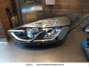 Used Headlight, left Renault Clio IV (5R) 0.9 Energy TCE 90 12V Price € 100,00 Margin scheme offered by Autodemontage M.J. Rutte B.V.