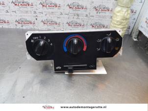 Usados Panel de control de calefacción Honda Logo (GA33) 1.3 Precio de solicitud ofrecido por Autodemontage M.J. Rutte B.V.