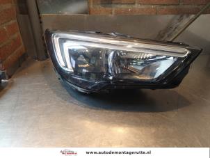 Used Headlight, right Opel Crossland/Crossland X 1.2 Turbo 12V Price on request offered by Autodemontage M.J. Rutte B.V.