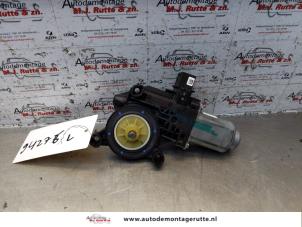 Used Door window motor Seat Ibiza IV SC (6J1) 1.9 TDI 105 Price on request offered by Autodemontage M.J. Rutte B.V.