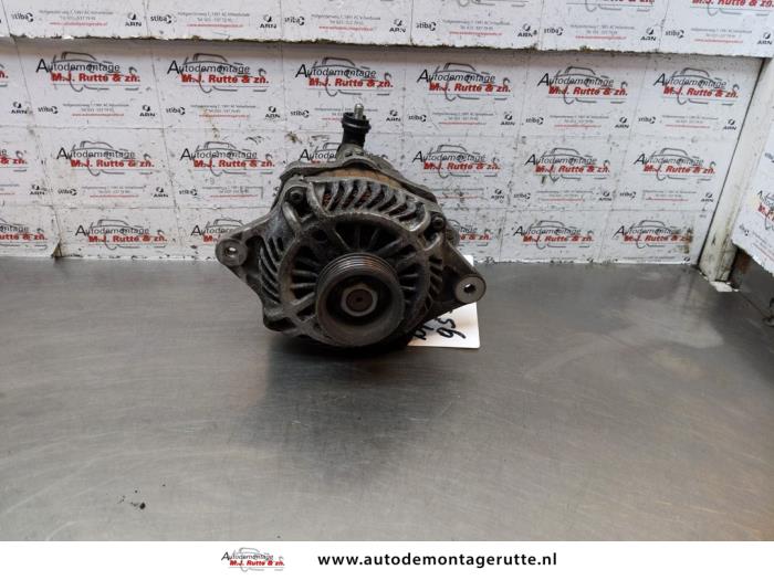 Begagnade Dynamo Subaru Impreza II Plus (GG) 1.5 16V AWD Pris på förfrågan erbjuds av Autodemontage M.J. Rutte B.V.
