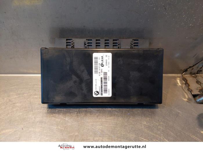 Używane Modul Comfort BMW 5 serie (E60) 520d 16V Edition Fleet Cena na żądanie oferowane przez Autodemontage M.J. Rutte B.V.