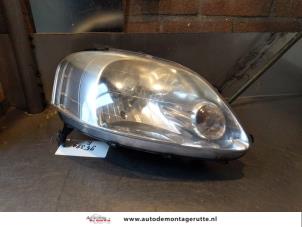 Used Headlight, right Volkswagen Fox (5Z) 1.2 Price on request offered by Autodemontage M.J. Rutte B.V.