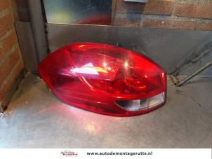 Used Taillight, left Renault Clio III Estate/Grandtour (KR) 1.2 16V 75 Price on request offered by Autodemontage M.J. Rutte B.V.