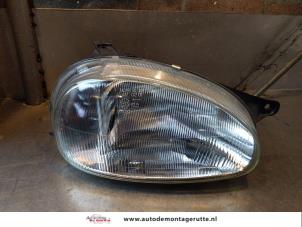 Used Headlight, right Opel Corsa B (73/78/79) 1.4 Joy,Sport,GLS 16V Ecotec Price on request offered by Autodemontage M.J. Rutte B.V.