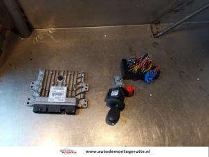 Used Ignition lock + computer Renault Twingo II (CN) 1.5 dCi 90 FAP Price on request offered by Autodemontage M.J. Rutte B.V.