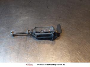 Used Door lock cylinder, left Renault Laguna II Grandtour (KG) 2.0 16V Price on request offered by Autodemontage M.J. Rutte B.V.