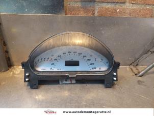 Used Odometer KM Mercedes A (W168) 2.1 A-210 Evolution Price € 35,00 Margin scheme offered by Autodemontage M.J. Rutte B.V.