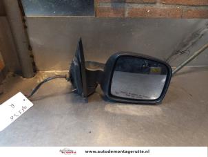 Used Wing mirror, right Jeep Cherokee/Liberty (KJ) 2.8 CRD 16V Price on request offered by Autodemontage M.J. Rutte B.V.