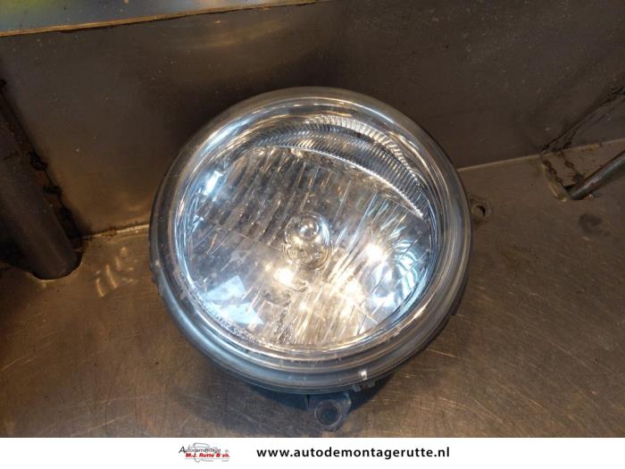 Używane Reflektor prawy Jeep Cherokee/Liberty (KJ) 2.8 CRD 16V Cena na żądanie oferowane przez Autodemontage M.J. Rutte B.V.