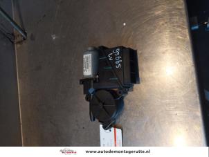 Used Door window motor Skoda Fabia (6Y5) 1.4i 16V Price on request offered by Autodemontage M.J. Rutte B.V.