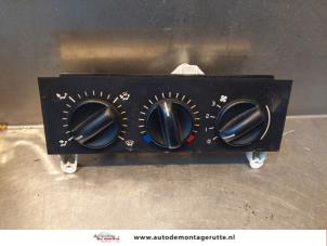 Usagé Panneau de commandes chauffage Opel Movano Combi 2.2 DTI Prix sur demande proposé par Autodemontage M.J. Rutte B.V.
