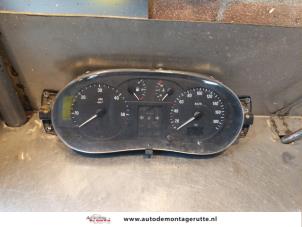 Usagé Compteur Opel Movano Combi 2.2 DTI Prix sur demande proposé par Autodemontage M.J. Rutte B.V.