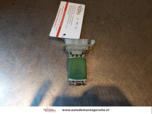 Used Heater resistor Peugeot 107 1.0 12V Price on request offered by Autodemontage M.J. Rutte B.V.