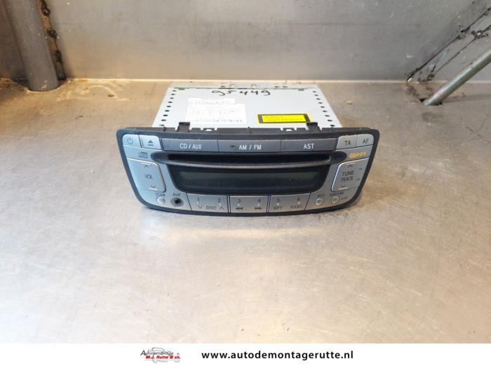 Radio de un Toyota Aygo (B10) 1.0 12V VVT-i 2007