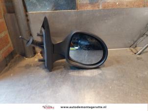 Used Wing mirror, right Renault Twingo II (CN) 1.2 Price on request offered by Autodemontage M.J. Rutte B.V.