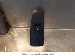Used Electric window switch BMW 1 serie (E87/87N) 116i 1.6 16V Price on request offered by Autodemontage M.J. Rutte B.V.