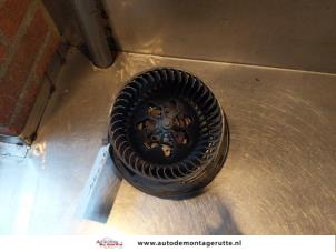 Usados Motor de ventilador de calefactor BMW 1 serie (E87/87N) 116i 1.6 16V Precio de solicitud ofrecido por Autodemontage M.J. Rutte B.V.