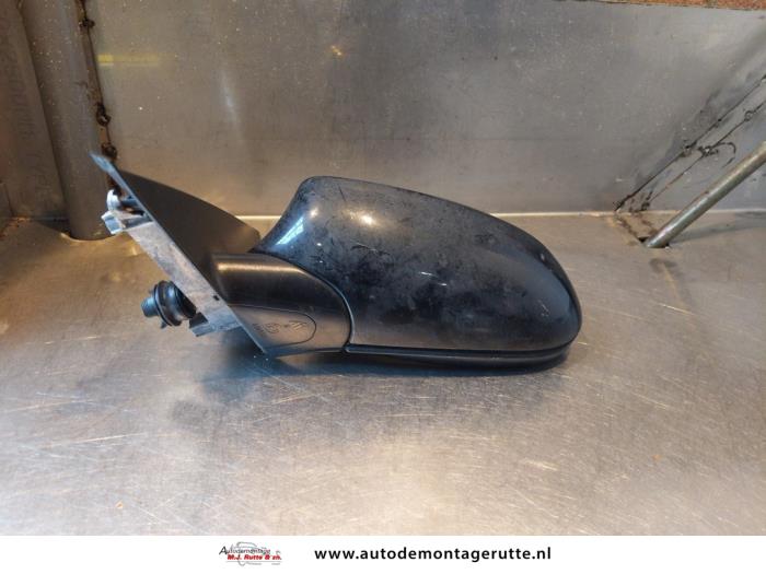 Wing mirror, left from a BMW 1 serie (E87/87N) 116i 1.6 16V 2007