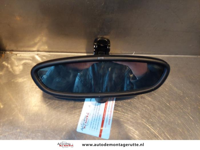 Rear view mirror from a BMW 1 serie (E87/87N) 116i 1.6 16V 2007