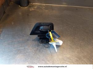 Used Ignition lock + key BMW 1 serie (E87/87N) 116i 1.6 16V Price on request offered by Autodemontage M.J. Rutte B.V.