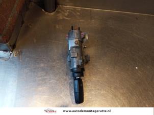 Used Ignition lock + key Audi A4 Cabrio (B7) 1.8 T 20V Price on request offered by Autodemontage M.J. Rutte B.V.