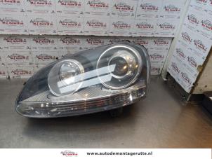 Used Headlight, left Volkswagen Golf V (1K1) 1.4 16V Price on request offered by Autodemontage M.J. Rutte B.V.