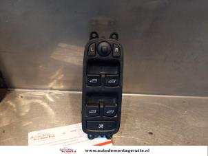 Used Multi-functional window switch Volvo V50 (MW) 2.4 20V Price on request offered by Autodemontage M.J. Rutte B.V.