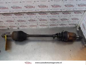 Used Front drive shaft, left Kia Cee'd (EDB5) 1.4 CVVT 16V Price € 35,00 Margin scheme offered by Autodemontage M.J. Rutte B.V.