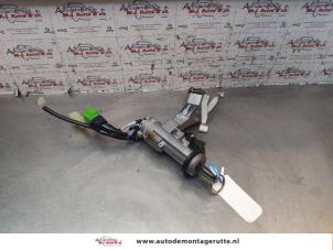 Gebrauchte Zündschloss + Schlüssel Daihatsu Charade (G200/201/202/203/204) 1.3i TX/CX 16V Preis auf Anfrage angeboten von Autodemontage M.J. Rutte B.V.